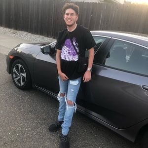 Meet your Posher, Bobby